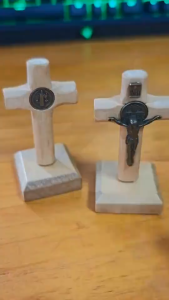 Mini Wooden Crucifix Cross with Jesus Christ Figure Catholic Religious Church Home Decoration Religious Gift