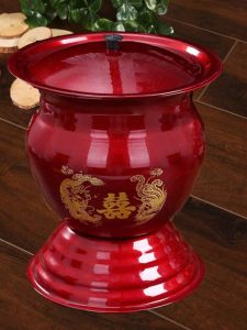 Wedding Spittoon Wedding Childrens Bucket For Home Elderly Toilet Enamel Childrens Toilet Xi Character Hand Carry with Cover Chamber Pot