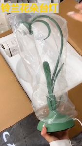 French Romantic Flower Desk Lamp Retro Atmosphere Sense Bedside Table Lights Cream Style Pastoral Country for Home Bedroom