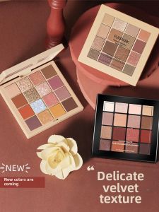 Little Red Book Recommendation Japan Eye Shadow Plate Earth Color Beginner Eye Shadow Matte Shimmer Everyday Joker Fine Flash Color