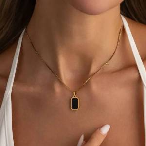 KunJoe Stainless Steel Simple Square Pendant Necklace Women 18K Gold Plated Exquisite Clavicle Chain Waterproof No Fade Jewelry