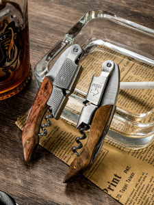 High-End Wooden Handle Sea Horse Wine Opener Multi-Function Stainless Steel Beer Opener Premium Red Wine Bottle Opener