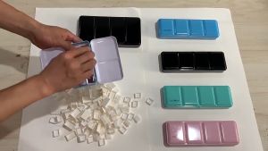 Hộp thiếc rỗng đựng màu nước màu gouache nắp gập