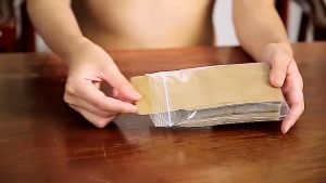 Miếng Dán Giảm Đau Nhức Xương Khớp (100 Miếng) – Tặng Kèm Tinh Dầu Gừng 10ml