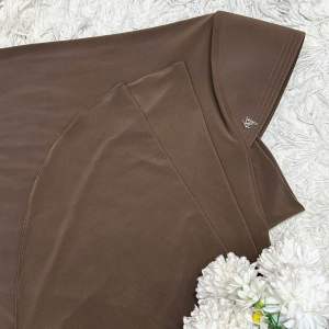 ฮิญาบสวมสำเร็จผ้ายืดทรงหน้าปกแข็ง ย้วยหลังนางฟ้า ติดแบรนด์เหล็ก