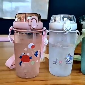 BPA FREE BOTOL MINUM ANAK SEDOTAN DAN TALI 550ML 7305