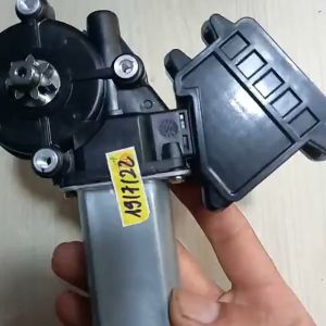 MÔ TƠ NÂNG HẠ KÍNH CỬA TRƯỚC BÊN TÀI(LÁI) VIOS 2017