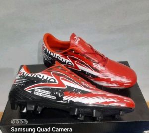 Specs Sepatu Futsal dan bola untuk orang dewasa uk 39 sampai 43