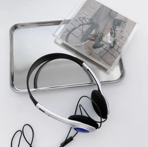 Classic Retro American Japanese Style Headset Earphone Props for Photo Shooting Hanging on Ear Plastic Vintage Headphones
