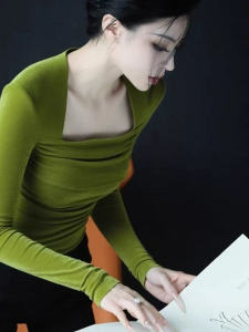 Stylish Green Square Collar Shirt Elegant Youthful Design Sense Important Occasions High-End Feel Lightweight Luxury Autumn Shirt