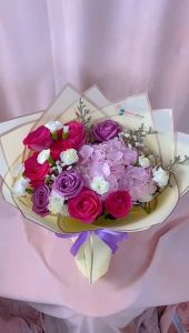 Real Flowers Mixed Bouquet Carnations Roses Hydrangea Hand Bouquet Mixed for Anniversary Valentine| Same Day Delivery Singapore