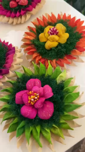 กระทงลอยกระทงไทย 8 นิ้ว ลายดอกไม้สีสันสดใส พร้อมธูปเทียน แพ็คสุดพิเศษ( เรือ หัวใจ กลม ดาว)