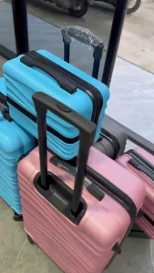 พร้อมส่งในไทย กระเป๋าเดินทาง PC 100% ขนาด 14 นิ้ว 20 นิ้ว 24 นิ้ว ชุดกระเป๋าเดินทางลายตัวอักษรสุดน่ารัก (ชุด 2 ชิ้น) กระเป๋าเดินทาง กระเป๋าเดินทางแบบเบาพิเศษ กระเป๋าเดินทาง 4 ล้อ สวยงาม ทนทาน น้ำหนักเบา จุของได้เยอะ ซิปกันขโมย มุมกันกระแทก - เหมาะสำหรับ