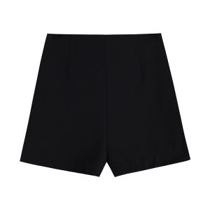 Quần short nữ MiiOW vải cotton pha co giãn thời trang.