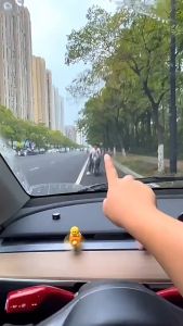 Châm Nước Rửa Kính Ô Tô Nước Lau Kính Làm Sạch Mảng Dầu Bám Trên Kính Hiệu Quả