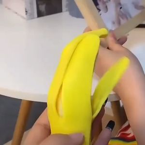 MAINAN PRANK PISANG PALSU 1:1 MIRIP ASLI BAHAN LEMBUT PEREDA STRESS