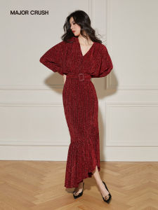 French Vintage Red V-Neck Fitted Evening Dress