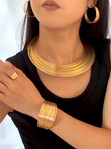 Amazon Cross Border Personality Multilayer Iron Elastic Snake Bone Twist Collar Bracelet Punk Style Exaggerated Jewelry Set Female