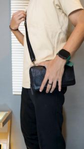 Sling Bag Pria Kulit Asli Caliandravieri | ZUKHA Mini Slingbag Multifungsi Handbag Water Resistant Clutch Compact Tas Slempang