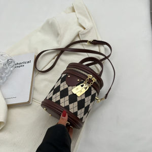 Fashionable Diamond Pattern Bucket Handbag Womens Mini Shoulder Crossbody Bag Soft PU Leather Zipper Closure Casual Style