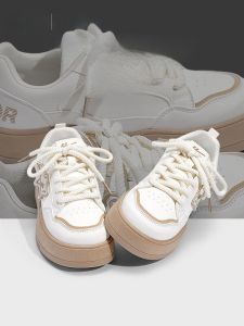 รองเท้าผ้าใบผู้หญิงหนา ฤดูใบไม้ผลิและฤดูใบไม้ร่วง สไตล์ใหม่ รองเท้าผ้าใบผู้หญิง รองเท้ากีฬาแบบอเนกประสงค์ รองเท้าผ้าใบผู้หญิง