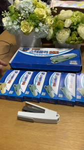 Dập Ghim Học Sinh Văn Phòng Alpha Nhập Khẩu Hàn Quốc Dùng Kim Số 33