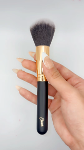 NOX TOUCH POWDER BRUSH BY CHINIES [FLUFFY/SOFT BRISTLE/FINISHING/HIGH QUALITY/PROFESSIONAL BRUSH]