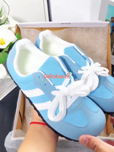 Womens stylish and lightweight German training shoes versatile commuter and casual sneakers