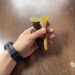 Face Lifting Tool Sandalwood Massager for Puffy Skin Reduction 1/2PCS Skin Tightening Facial Beauty at Home