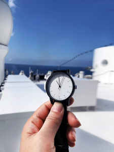 Festive Gift Enmex Trendy Watch Creative Design Reverse Time Fresh Exam Student Wristwatch Fashionable Quartz Movement Leather Band