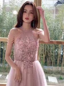 DINNER DRESS Womens Lace Embroidered Long Pink High Party Evening Gown Luxury and Elegance 加大码粉色晚礼服性感挂脖蕾丝拼接