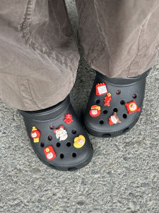 Creative DIY Detachable Cartoon Shoe Buckle Accessories for CROCS New Years Fashion Cute Shoe Flower Design Shoe Clips