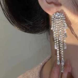 Exaggerated Long Tassel Earrings Women Luxury Design Slimming Diamond Studs Korean Style Fashion Jewelry Elegant Lady