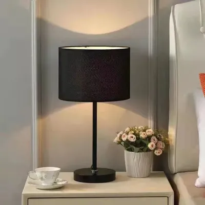 โคมไฟพื้น LED โมเดิร์นสไตล์นอร์ดิกแบบเรียบง่าย