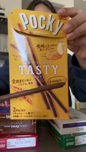 (Per BOX isi 12 Sachet) Glico Pocky 2000 Biskuit Chocolate Strawberry Poki Pocki