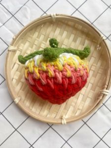 Handmade Crochet Strawberry Keychain Cute Bag Charm Gift for Children Girlfriend Best Friend Birthday Present DIY Finished Product