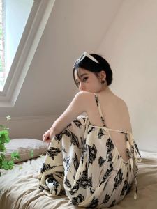 เซ็กซี่ฤดูร้อนดอกไม้พิมพ์ชุดนอนสําหรับสตรี Crewneck Lace Back Up สไตล์ Pure Desire ตาข่ายเสื้อผ้า