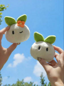 WAIGUOCHUPIN | Scented Portable Plush Hanger