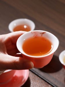 Hand-Painted Ceramic Chrysanthemum Tea Cup Womens Style Underglaze Color Single Cup Pink Personal Specialty Tea Drinking Cup