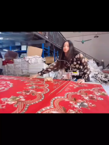 Khăn trải bàn lụa 3D kiểu dáng vuông dùng cho bàn tròn nhiều kích thướcchống nướcdầu mỡ hiệu quả