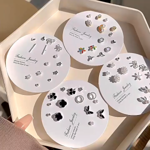 [จัดส่งในกทม] MOYENNE ต่างหูเข็มเงิน 925 7 คู่/ชุด สไตล์เกาหลีขนาดเล็ก เรียบง่ายและสวยงาม ต่างหูขนาดเล็กและน่ารัก ใหม่ เครื่องประดับแฟชั่น 2024 NEW