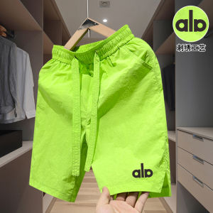 กางเกงขาสั้นชายผ้าฝ้ายปักลายฤดูร้อน 2025 กางเกงขาสั้นชายทรงหลวม 5 นิ้ว แห้งเร็ว สไตล์อเมริกัน กางเกงชายหาดสำหรับคู่รัก