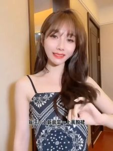 【READY STOCK】JUST CC Kaka New Strapless Underwear Beauty Back Tube Top Bra 卡卡正品无肩带美背抹胸内衣 无肩带文胸 隐形内衣 舒适无痕 轻薄不滑落 婚纱礼服内衣