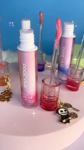 ลิปสติก สีสวย Page Vine Crystal Gram lip gross ชุ่มชื้น ไม่ตกร่องริมฝีปาก -- P0347