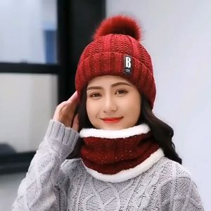 Set 2 Món Nón Len Cục Bông Và Khăn Cổ Chữ B Dày Ấm - 100style