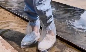 【COD】5pairs Waterproof Thick Plastic Shoes Cover for Rain Disposable Shoe Dust Covers Outdoor Rain Shoe Covers Boot Cover