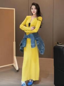 เรียบหรู สไตล์เกาหลี แขนยาวถัก เดรส สั้น กางเกงยีนส์ เสื้อแจ็คเก็ต ผู้หญิง ฤดูใบไม้ร่วง แฟชั่นสีบริสุทธิ์ ทรงเอ เดรส คอวี