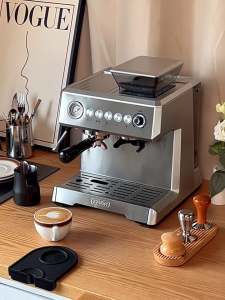 🔥สินค้าใหม🔥 เครื่องชงกาแฟสด ระดับบาริสต้ามืออาชีพ ดีไซต์สวยงาม ตัวเครื่องเป็นสแตนเลส เรียบหรู มาพร้อมกับเครื่องบดเมล็ดกาแฟในตัวเครื่อ 15 bar ถังเก็บน้ำความจุ 2.5L