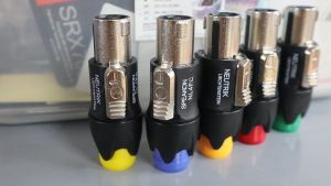 Jack Loa Speakon bọc hợp kim giá 01 cái