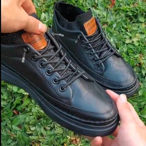 Galeri Sepatu K14: Sneakers Kulit Import & Sepatu Casual Pria